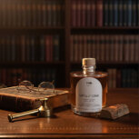 Santal cedar diffuser on wooden table