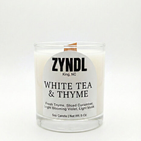 White tea and thyme scented candle