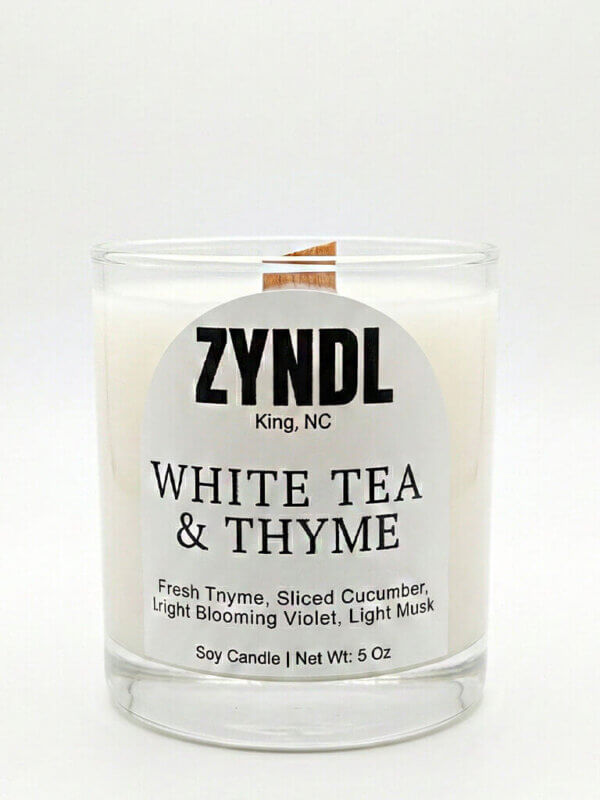 White tea and thyme scented candle